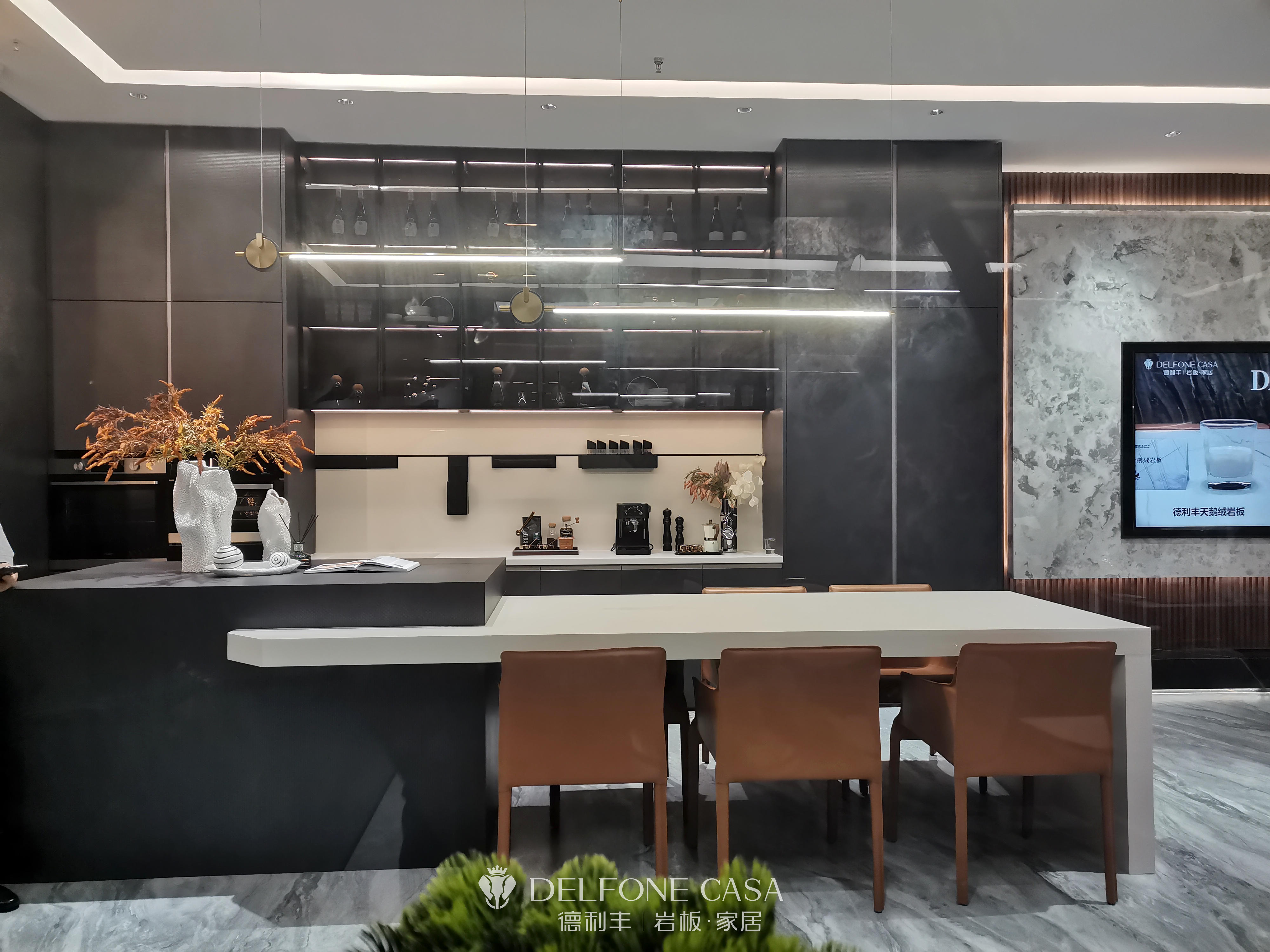 新店速遞 | 德利豐廣州巖板展館，打造輕奢大氣的質(zhì)感家居(圖4)