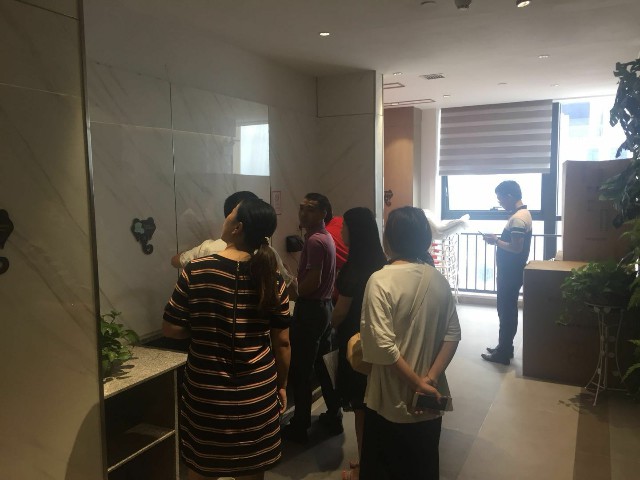 建材行業(yè)專家組團(tuán)參觀德利豐家居，探討巖板發(fā)(圖7)