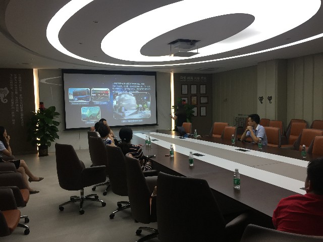 建材行業(yè)專家組團參觀德利豐家居，探討巖板發(fā)