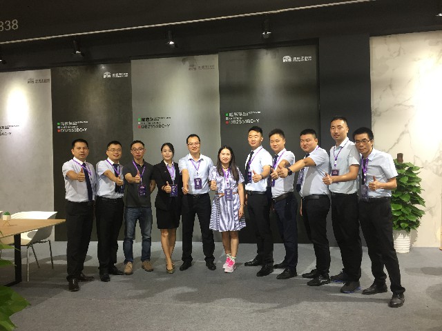 引領(lǐng)行業(yè)大風(fēng)尚—德利豐家居霸氣亮相上海設(shè)計(圖1)