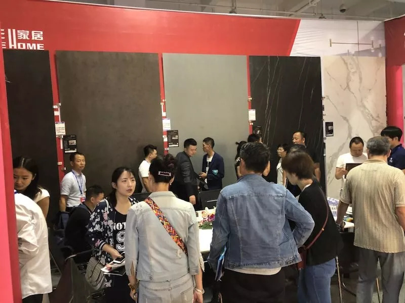 客似云來，德利豐家居成甘肅藍(lán)裝家博會貴寵！(圖1)