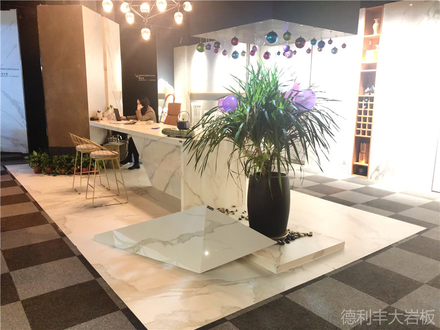 簡直不能再酷！德利豐大巖板太原專賣店成時尚(圖3)