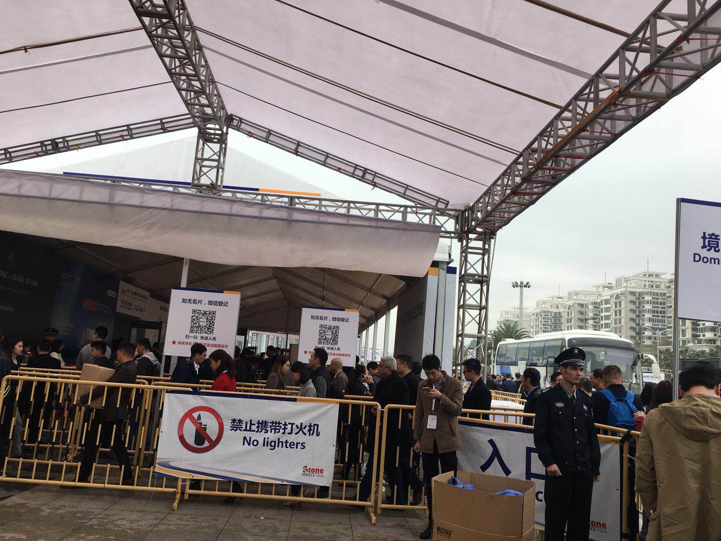 2019廈門石材展開展首日，德利豐大巖板強(qiáng)勢(shì)來襲(圖1)