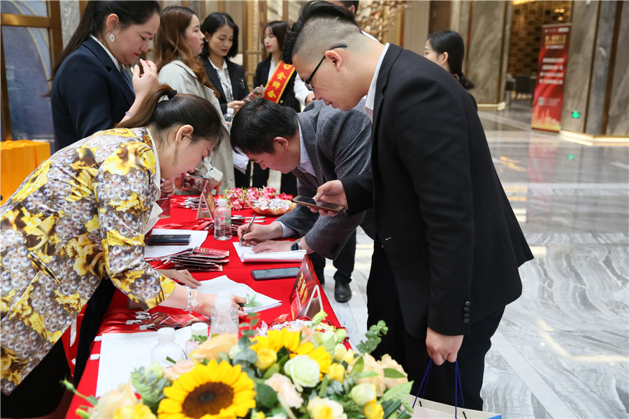 一口氣簽了8家戰(zhàn)略合作協(xié)議，金牌企業(yè)開啟雙贏(圖1)
