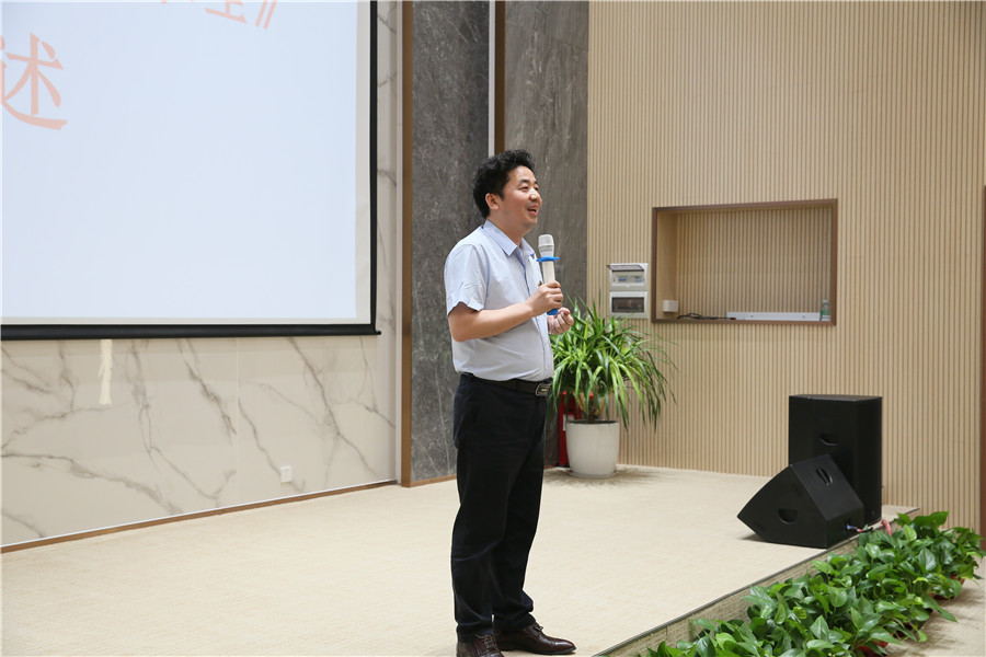 以德樹人為使命—金牌商學(xué)院《道德與擔(dān)當(dāng)》培(圖3) 以德樹人為使命—金牌商學(xué)院《道德與擔(dān)當(dāng)》培(圖3)