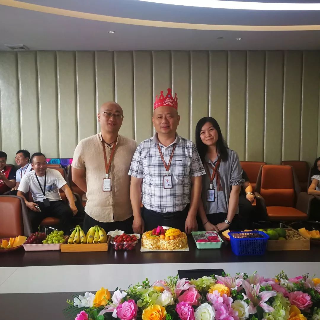 8月生日會(huì)—你是奮斗時(shí)光里，最美的贊歌