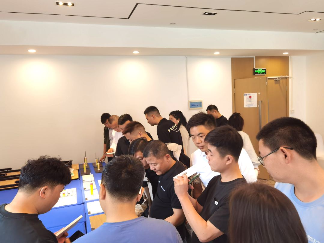 巖領(lǐng)大勢(shì)，榮耀同行 | 2024德利豐經(jīng)銷商財(cái)富交流會(huì)·長(zhǎng)沙站圓滿舉行(圖12)
